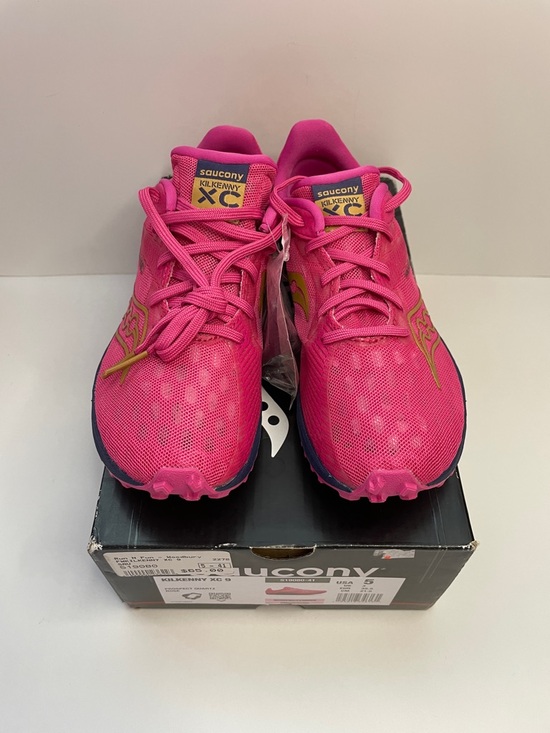 Saucony Shoes - NIB Saucony Women's Hot Pink and Gold Kilkenny XC Running Shoes.  Size 5